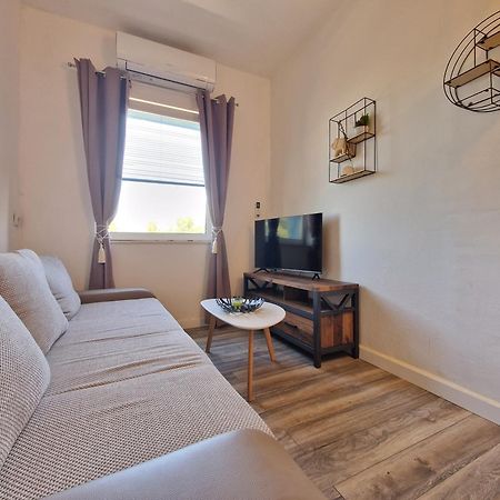 Urban Solo Suites سبليت المظهر الخارجي الصورة