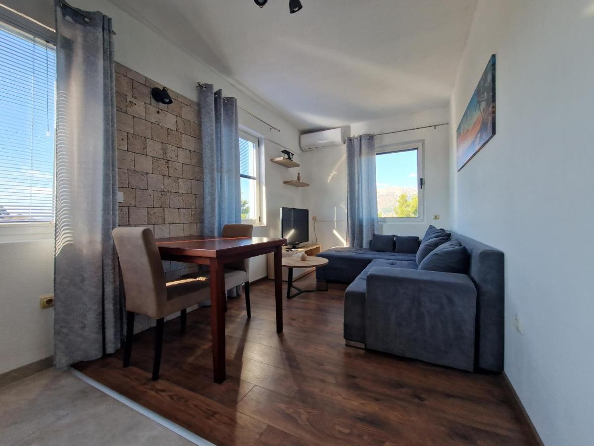 Urban Solo Suites سبليت المظهر الخارجي الصورة