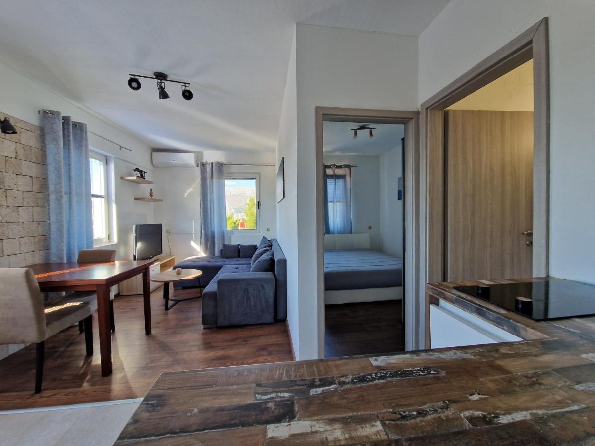 Urban Solo Suites سبليت المظهر الخارجي الصورة