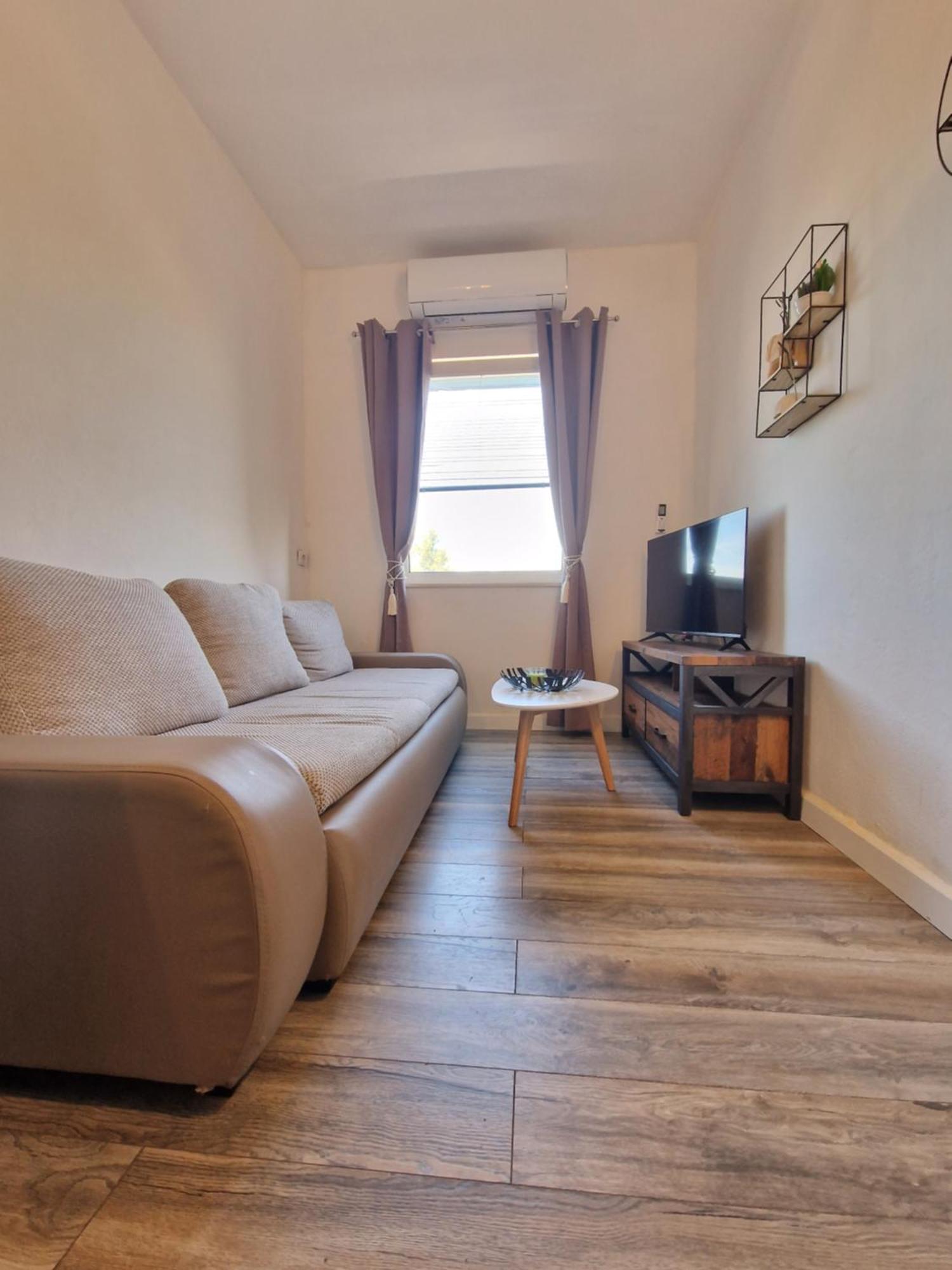 Urban Solo Suites سبليت المظهر الخارجي الصورة